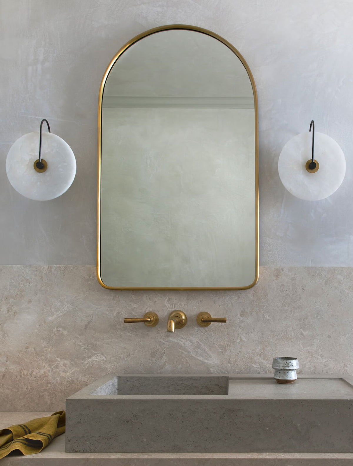 Antonia Slim Alabaster Wall Sconce