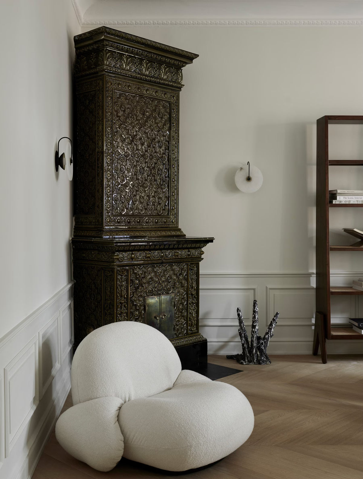 Antonia Slim Alabaster Wall Sconce