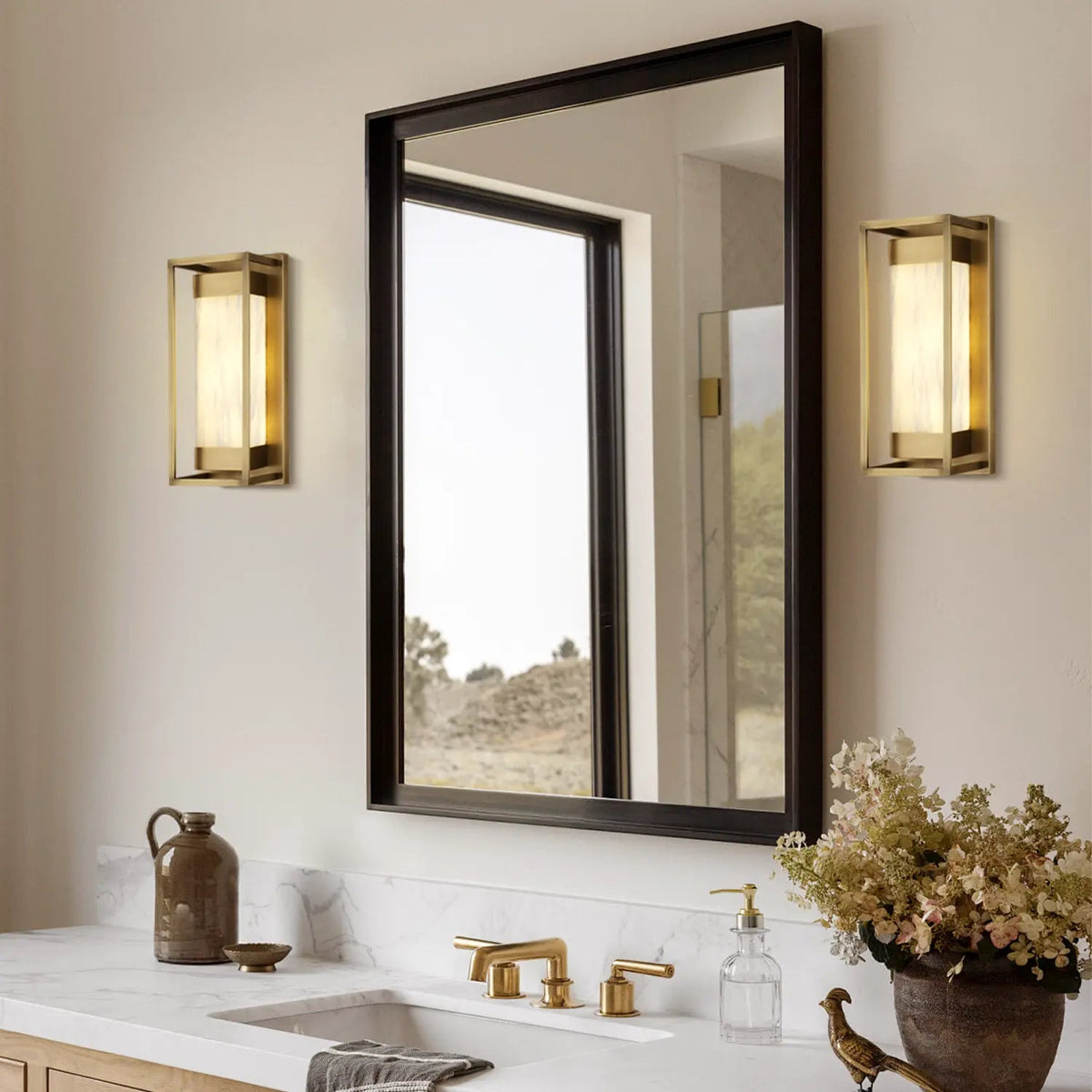 Bravura Alabaster Wall Sconce 15.7H