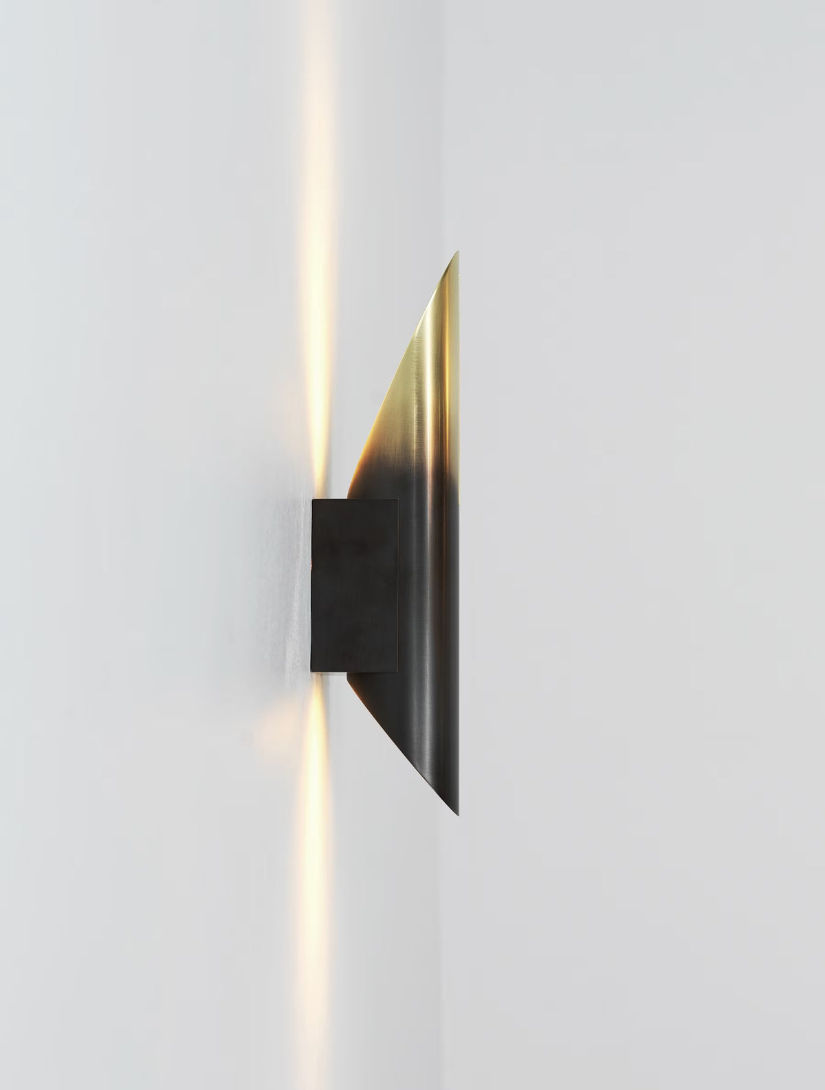 Brio Voyager Sconce