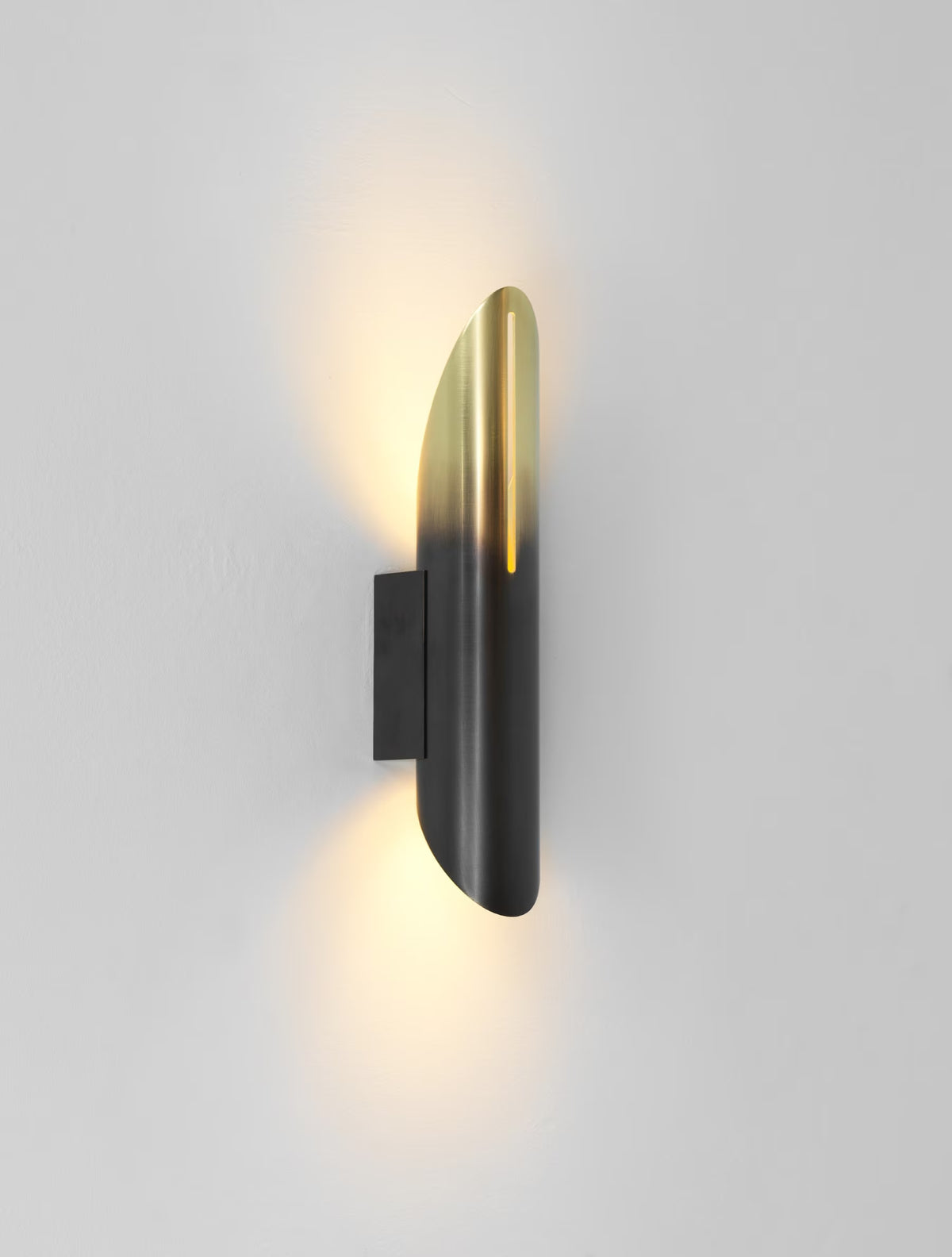 Brio Voyager Sconce