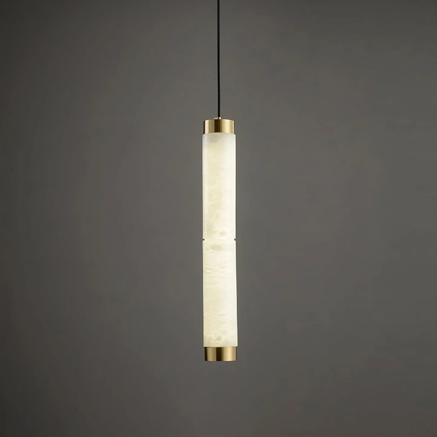 Brushed Brass Alabaster Pendant Lamp – Elegant Ceiling Light