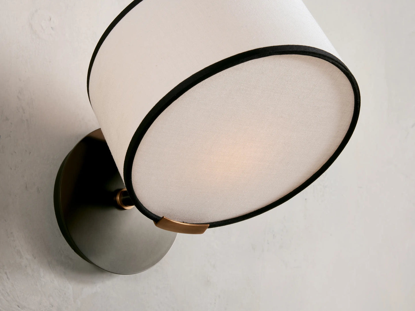 Daphil Wall Sconce