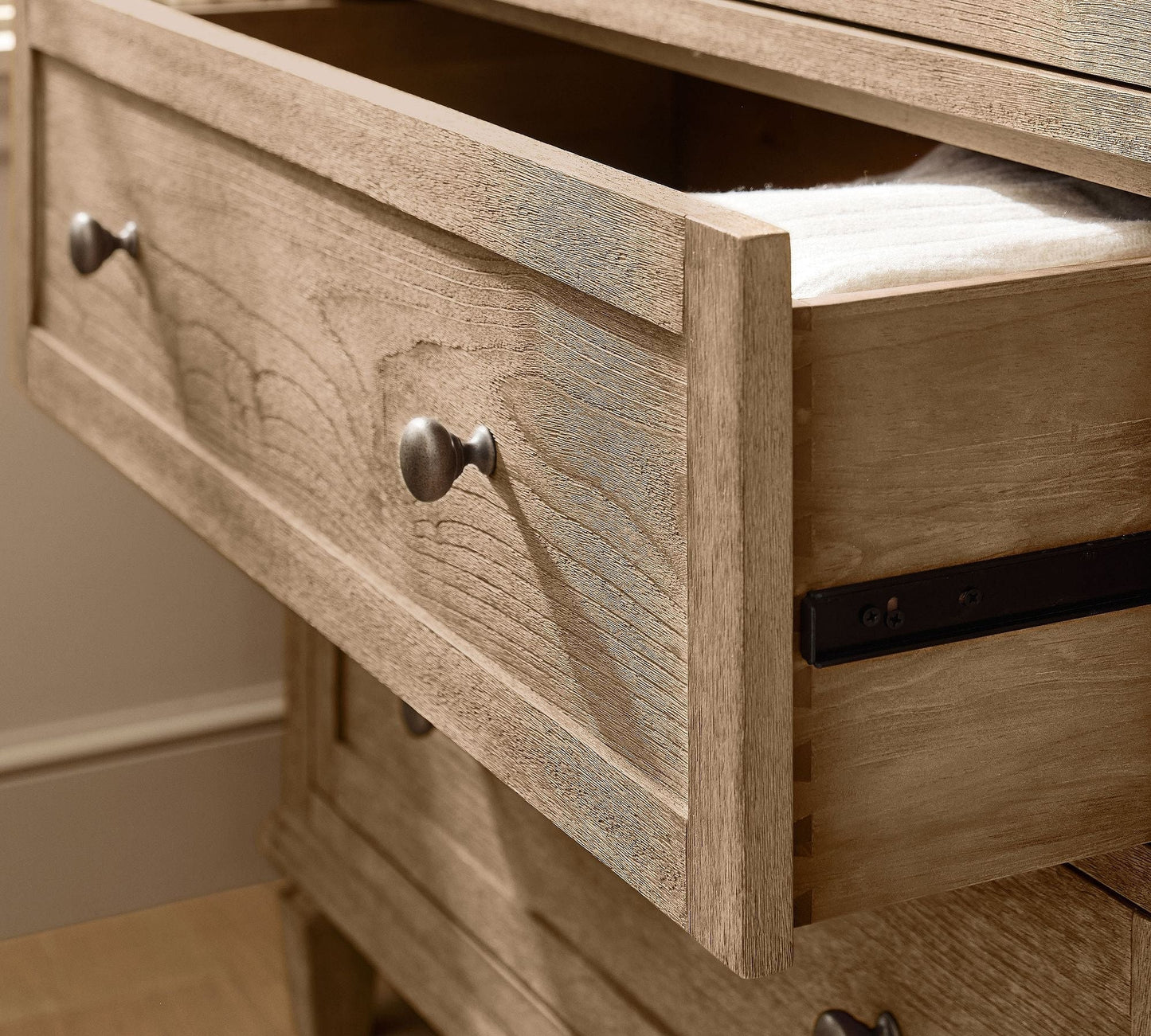 Sausalito 8-Drawer Dresser 76"